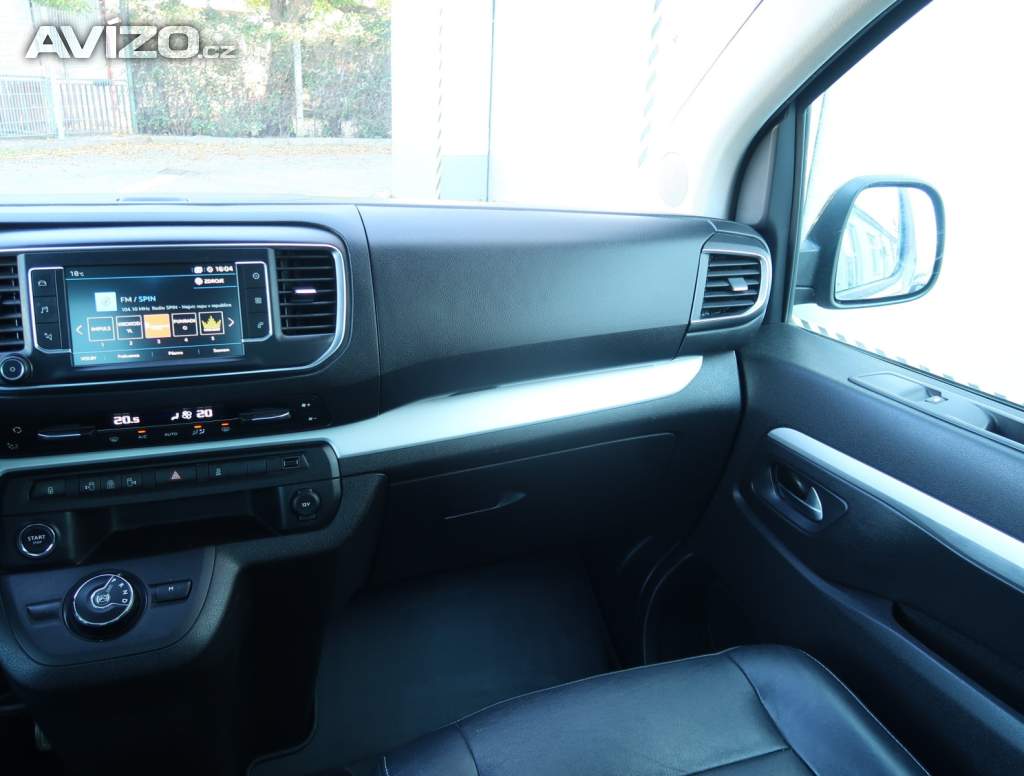 Foto inzerátu Peugeot Traveller 2.0 BlueHDi