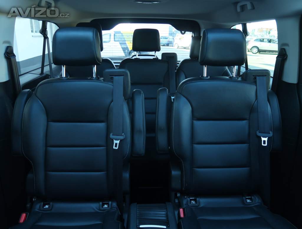 Foto inzerátu Peugeot Traveller 2.0 BlueHDi