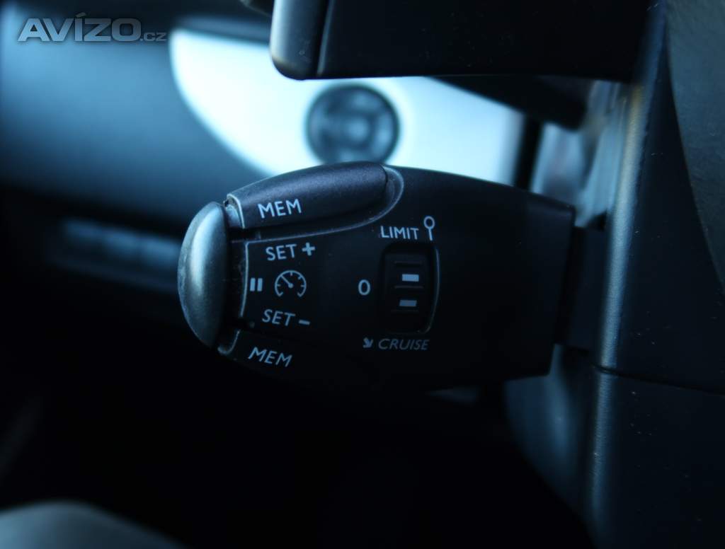 Foto inzerátu Peugeot Traveller 2.0 BlueHDi