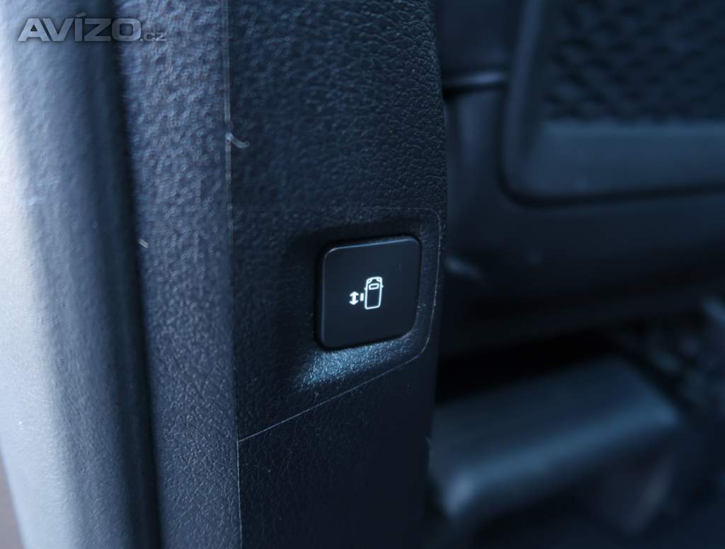 Foto inzerátu Peugeot Traveller 2.0 BlueHDi