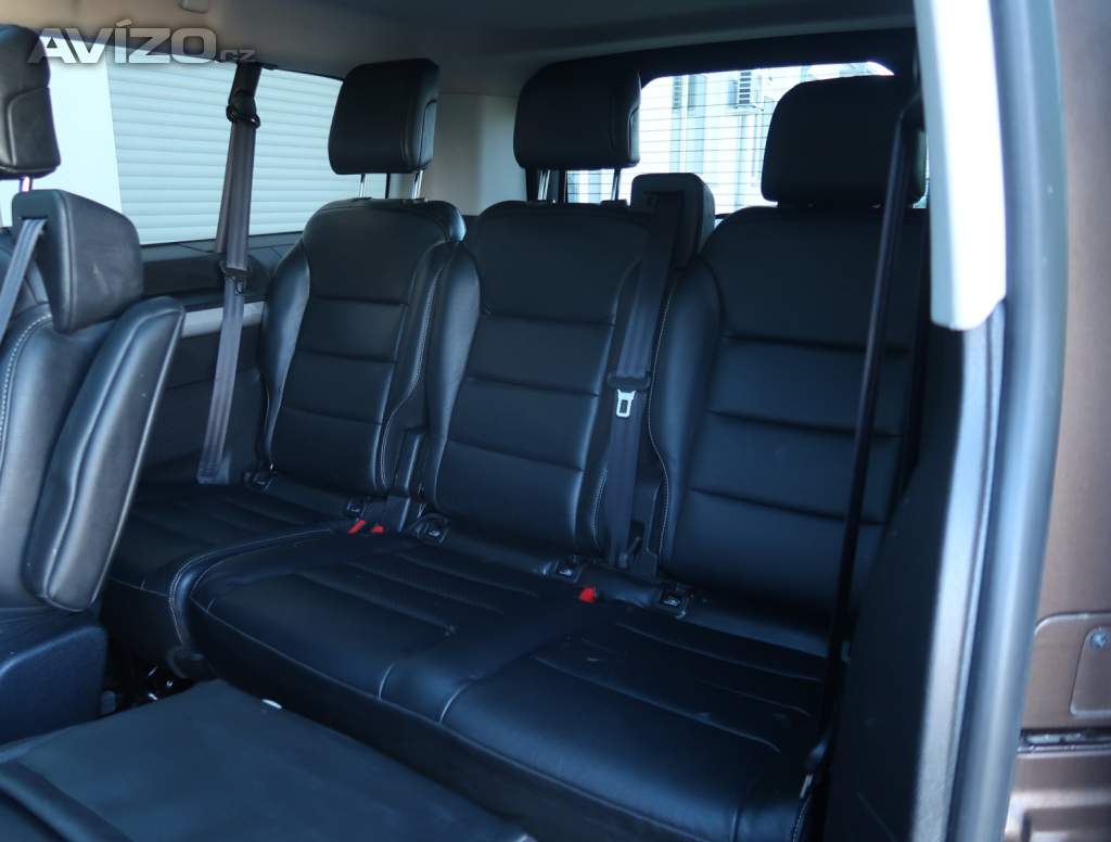 Foto inzerátu Peugeot Traveller 2.0 BlueHDi