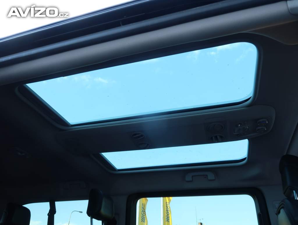 Foto inzerátu Peugeot Traveller 2.0 BlueHDi