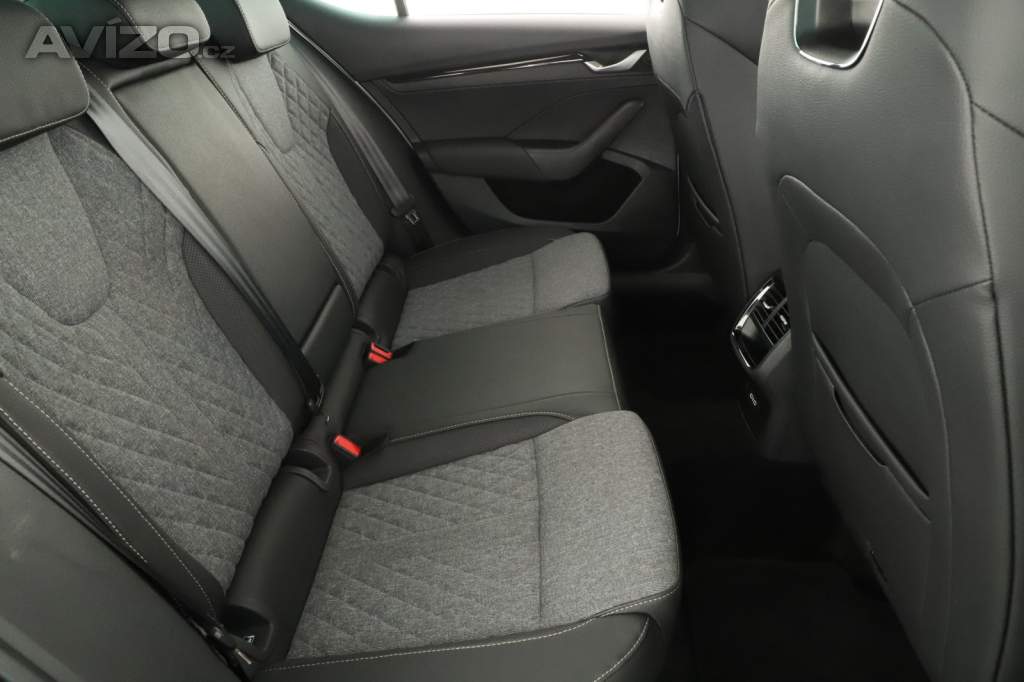 Foto inzerátu Skoda Octavia 1.5 eTSI mHEV