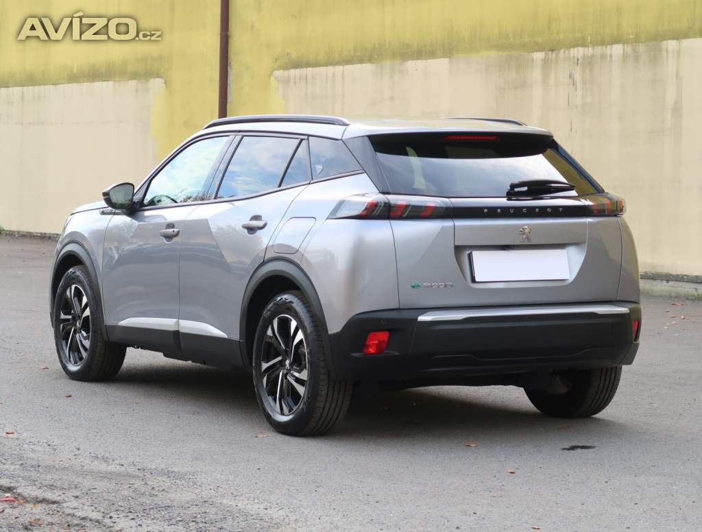 Foto inzerátu Peugeot e-2008 50 kWh