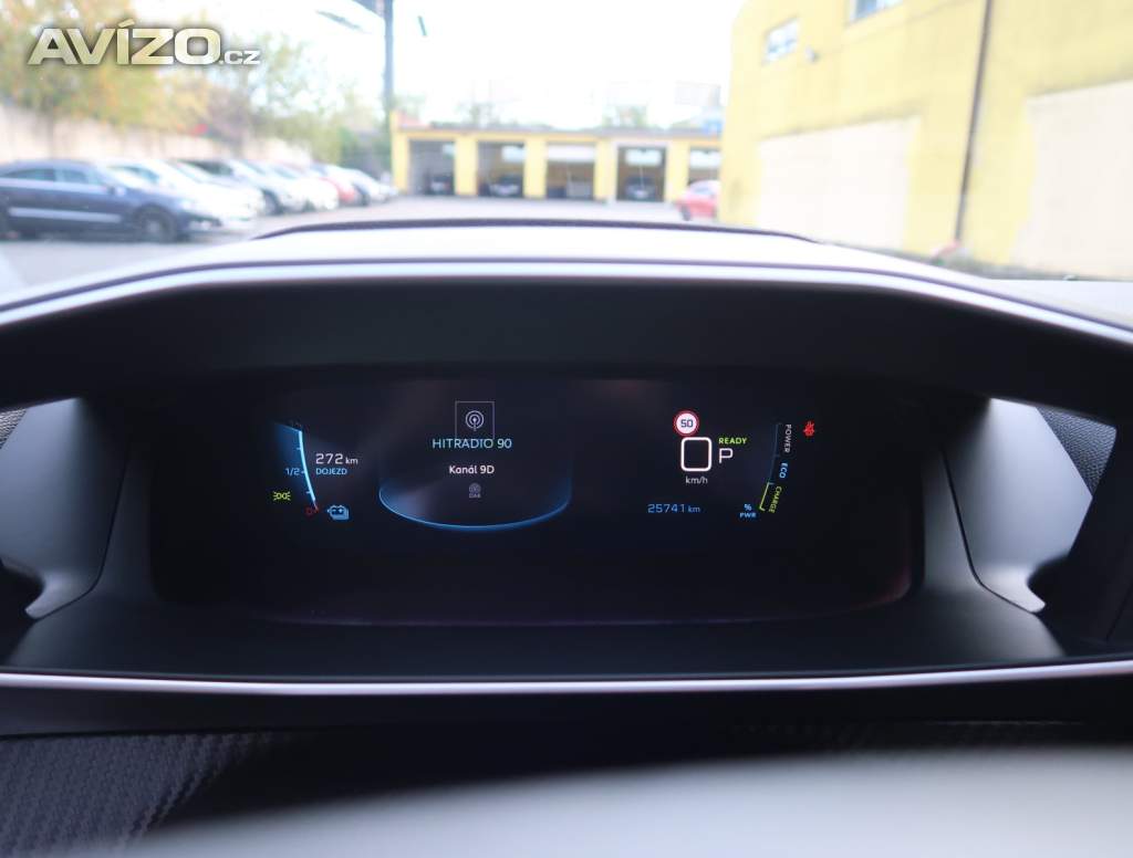 Foto inzerátu Peugeot e-2008 50 kWh
