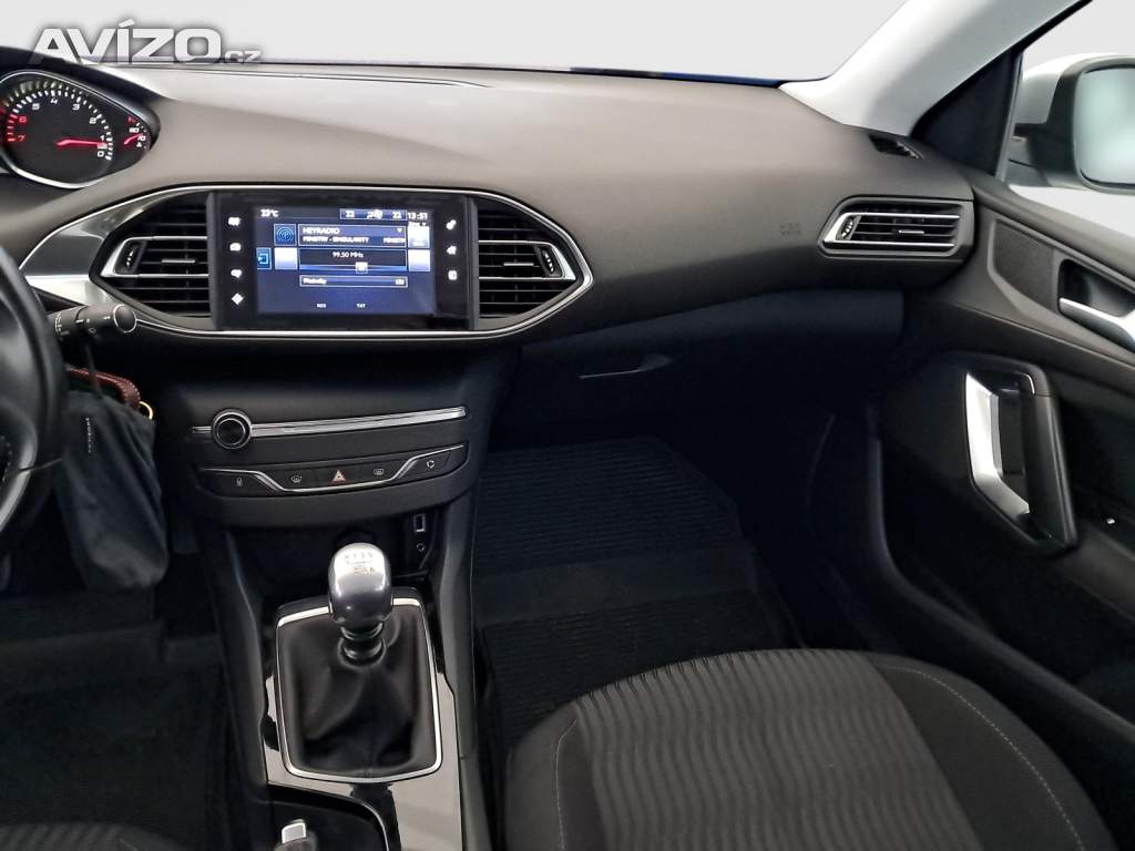 Foto inzerátu Peugeot 308 1.2 e-THP