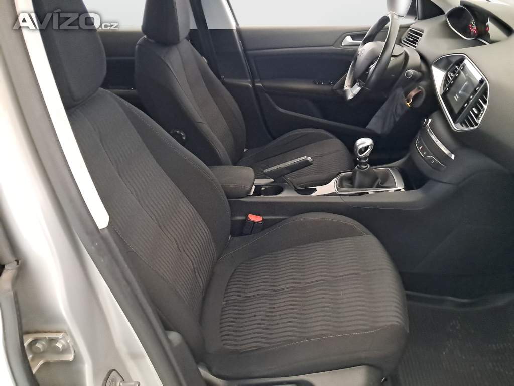Foto inzerátu Peugeot 308 1.2 e-THP