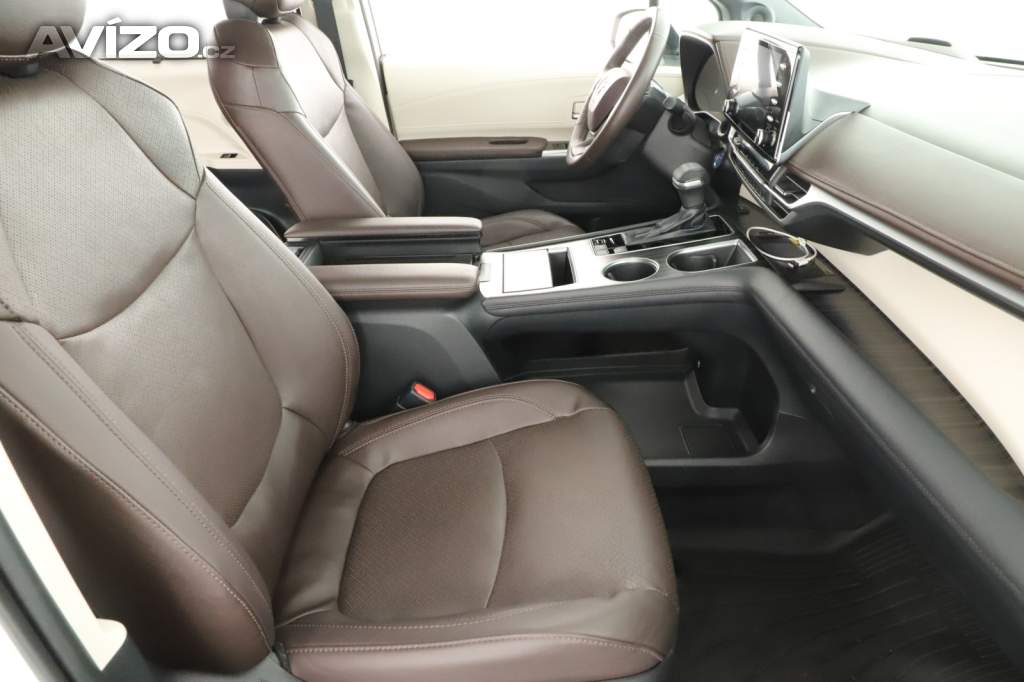 Foto inzerátu Toyota Sienna Hybrid