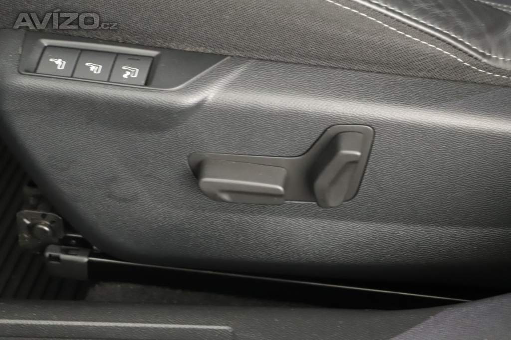 Foto inzerátu Peugeot 2008 1.5 BlueHDi