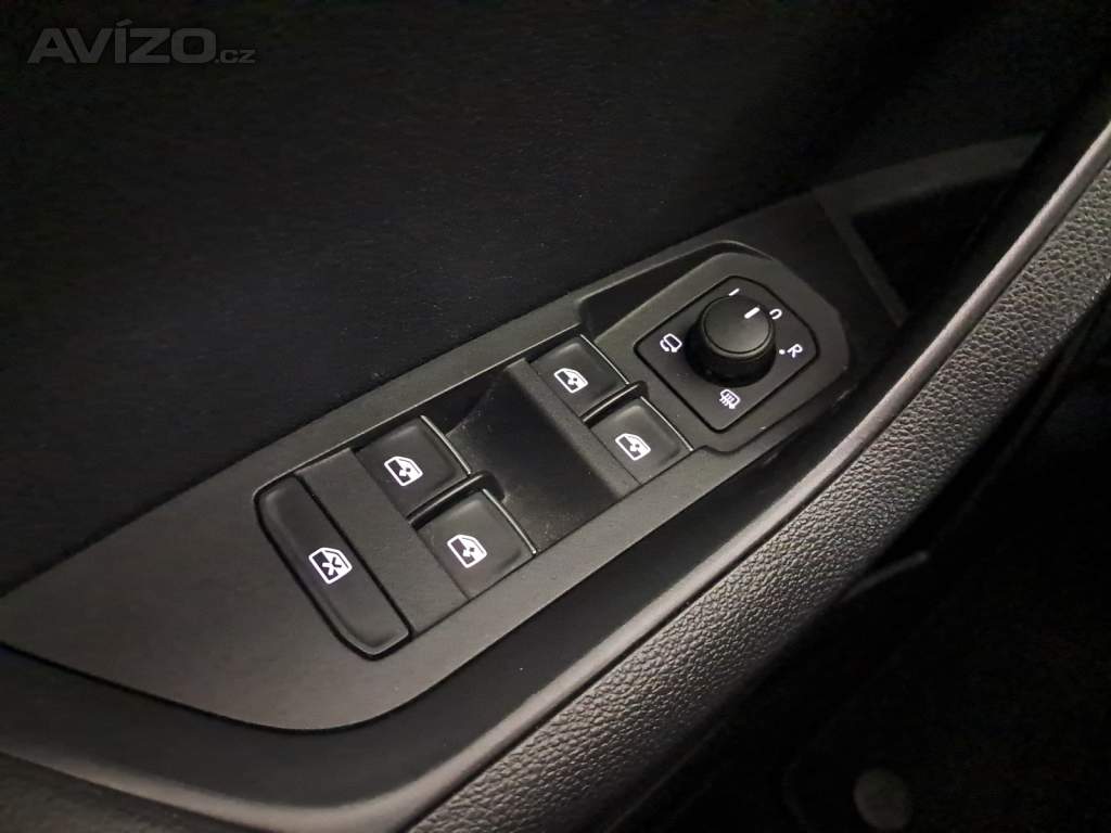 Foto inzerátu Skoda Karoq 1.0 TSI