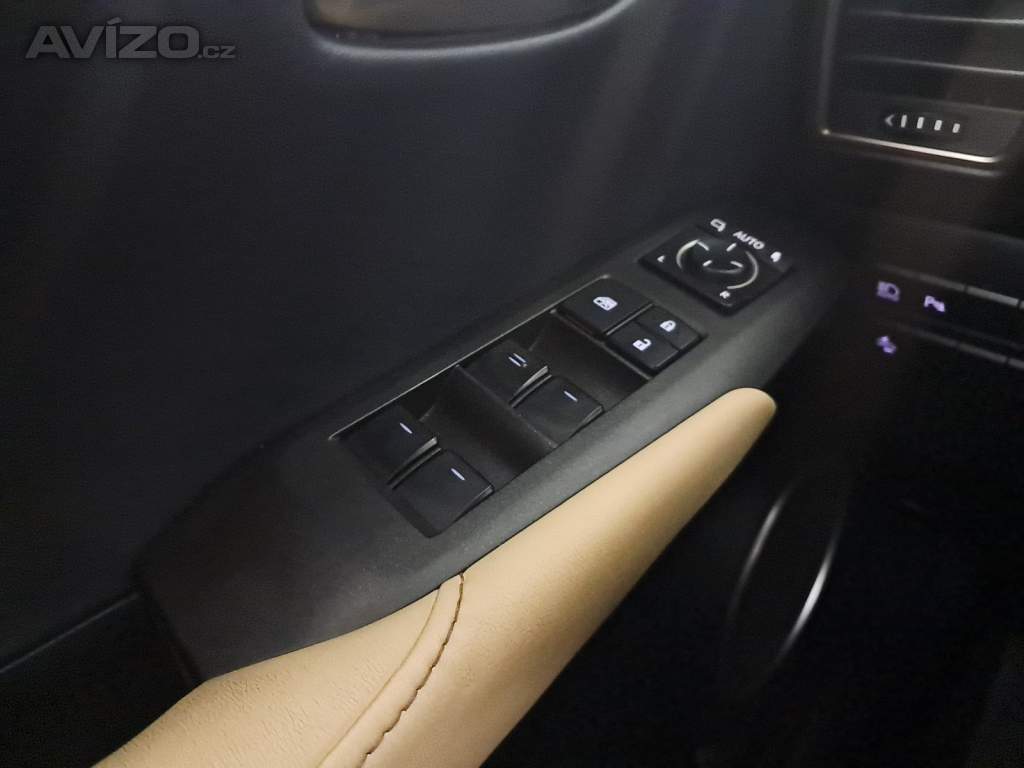 Foto inzerátu Lexus NX 300h