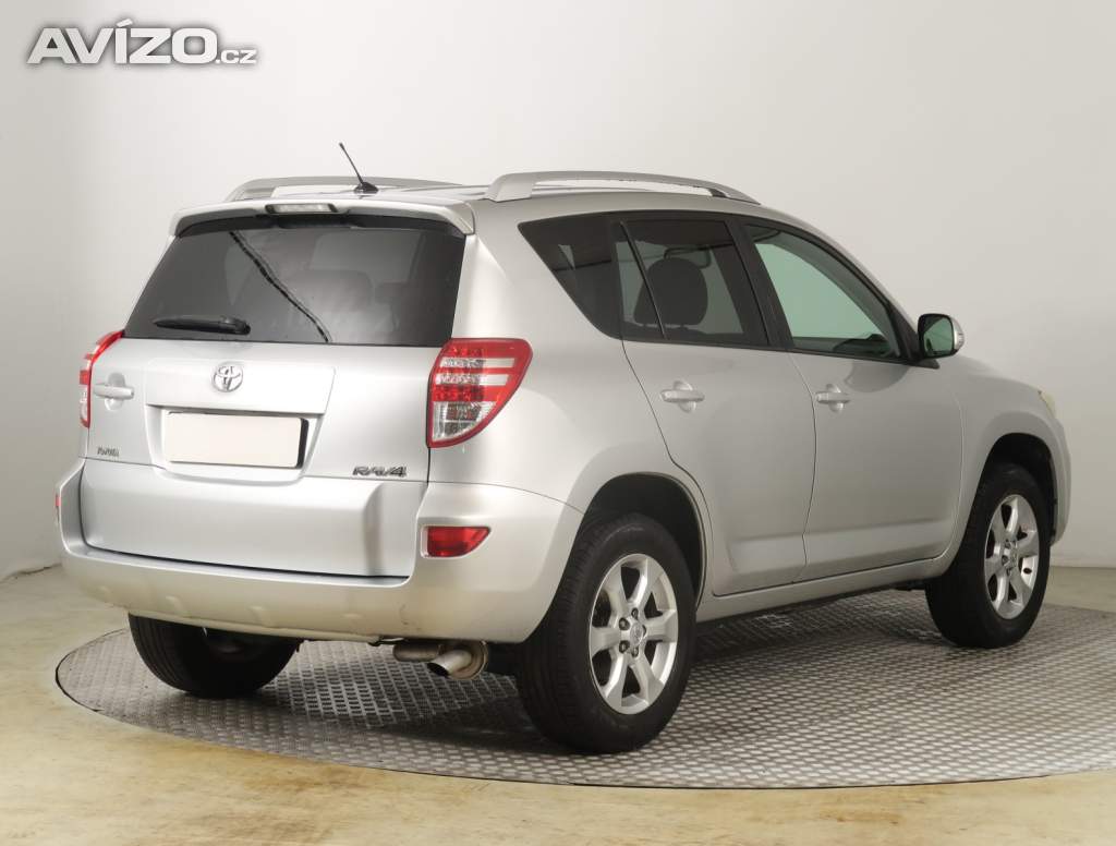 Foto inzerátu Toyota RAV 4 2.0 VVT-i