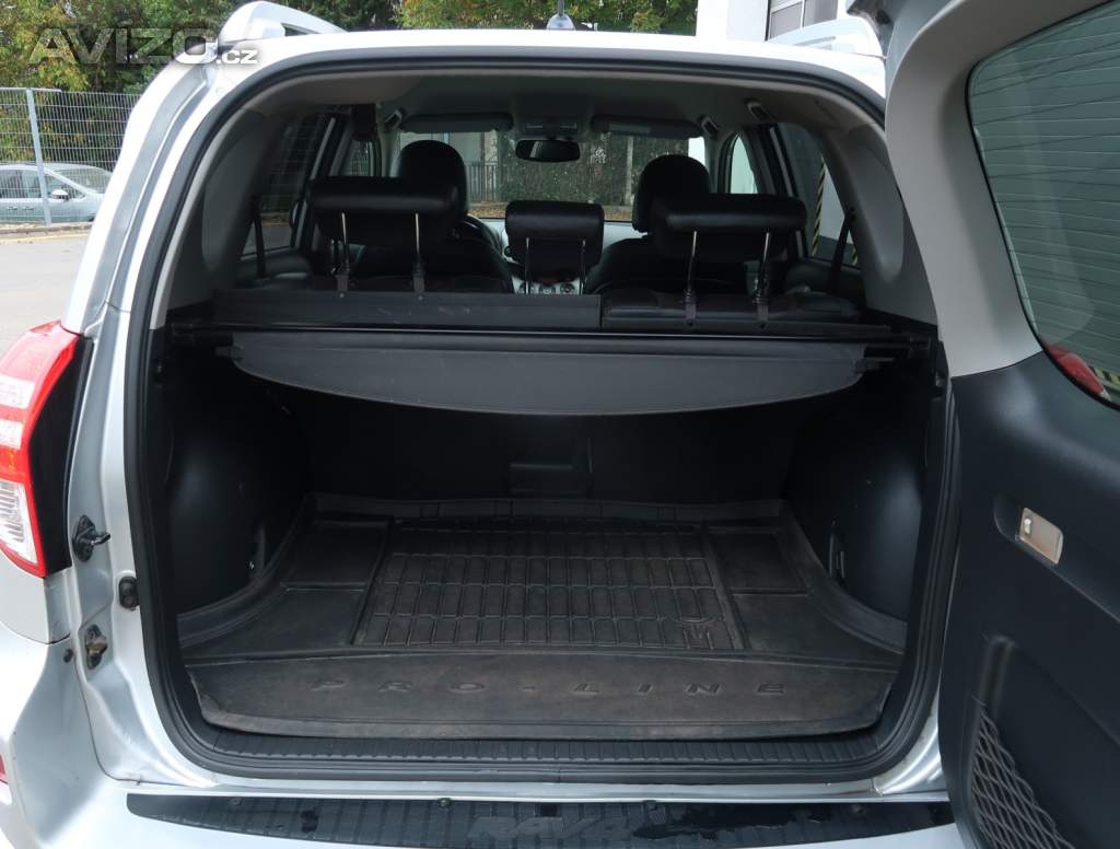 Foto inzerátu Toyota RAV 4 2.0 VVT-i