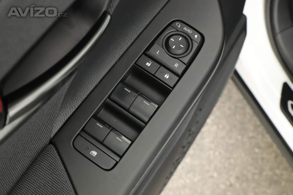 Foto inzerátu Toyota C-HR 2.0 Plug-in