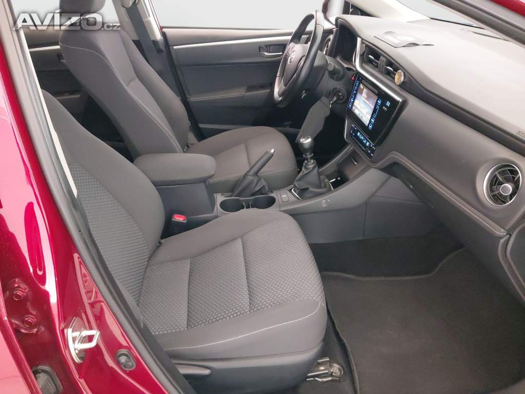 Foto inzerátu Toyota Corolla 1.6 Valvematic