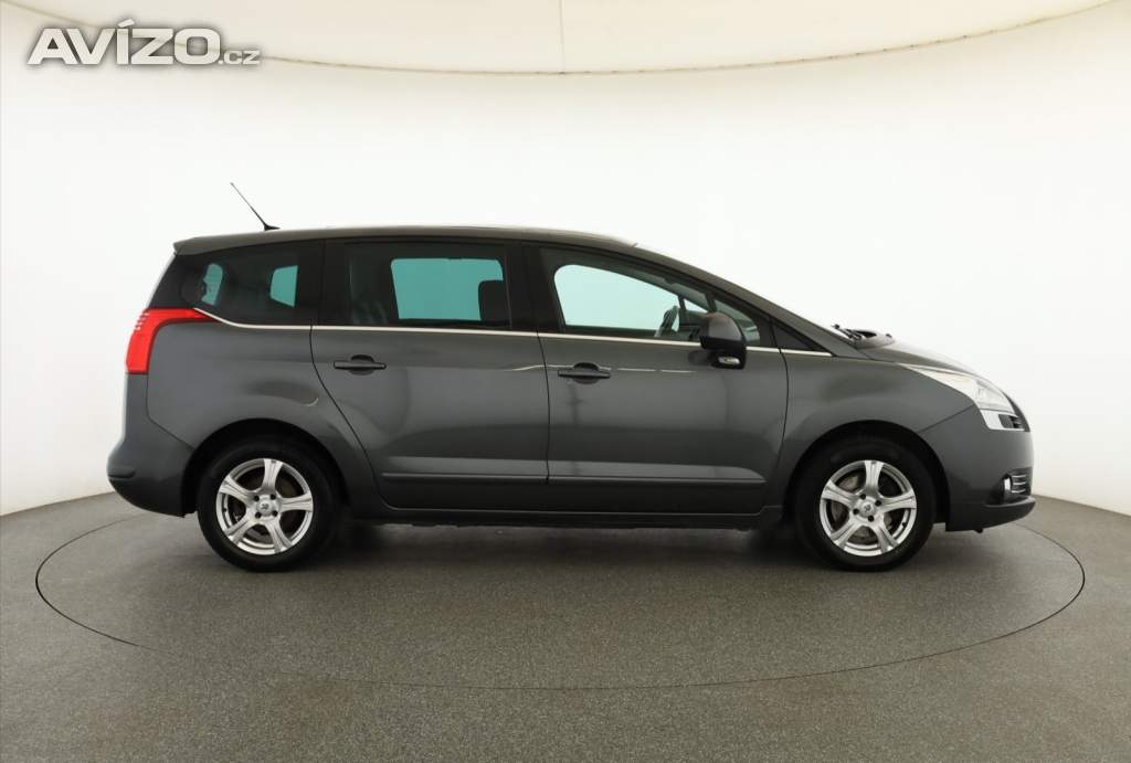 Foto inzerátu Peugeot 5008 2.0 HDI