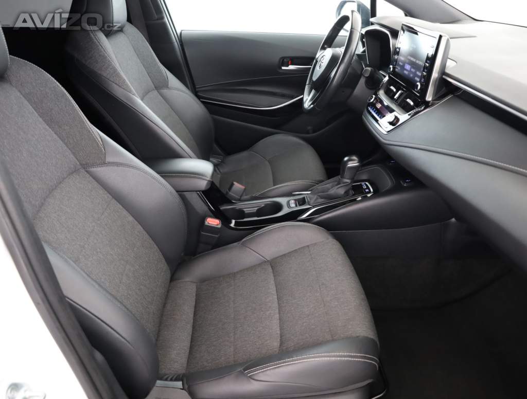 Foto inzerátu Toyota Corolla 1.8 Hybrid