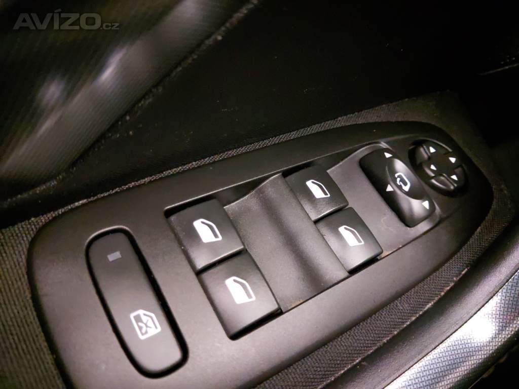 Foto inzerátu Peugeot 2008 1.2 PureTech