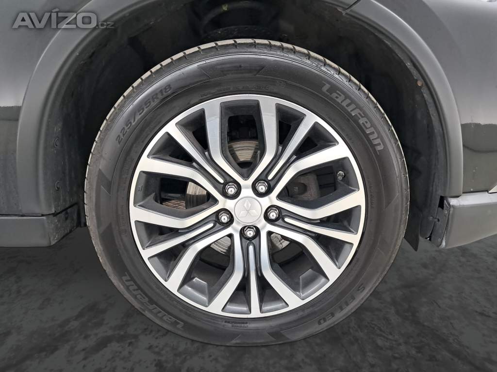 Foto inzerátu Mitsubishi Outlander 2.2 DI-D