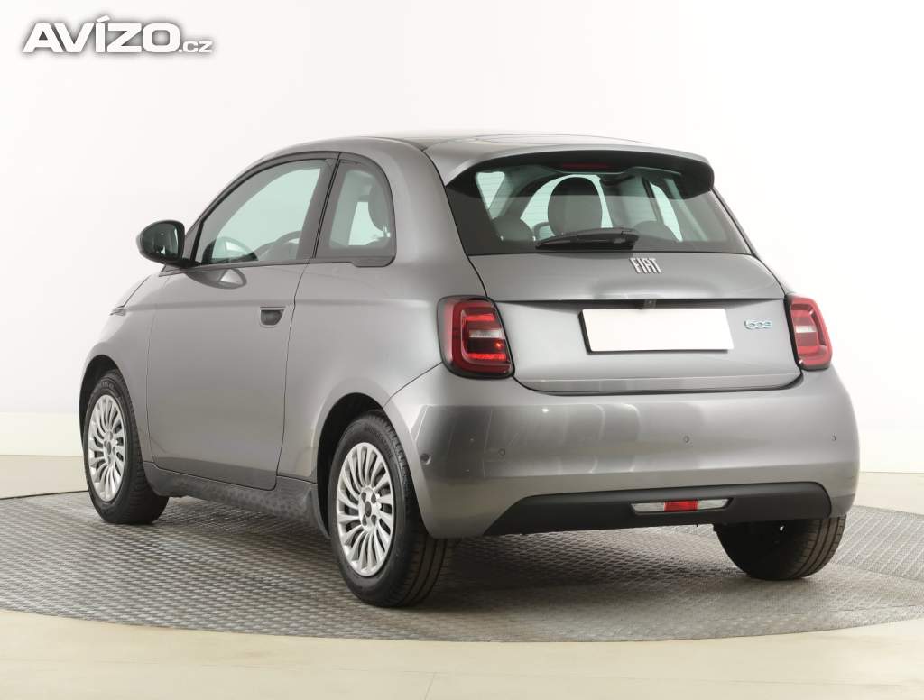 Foto inzerátu Fiat 500e 42 kWh