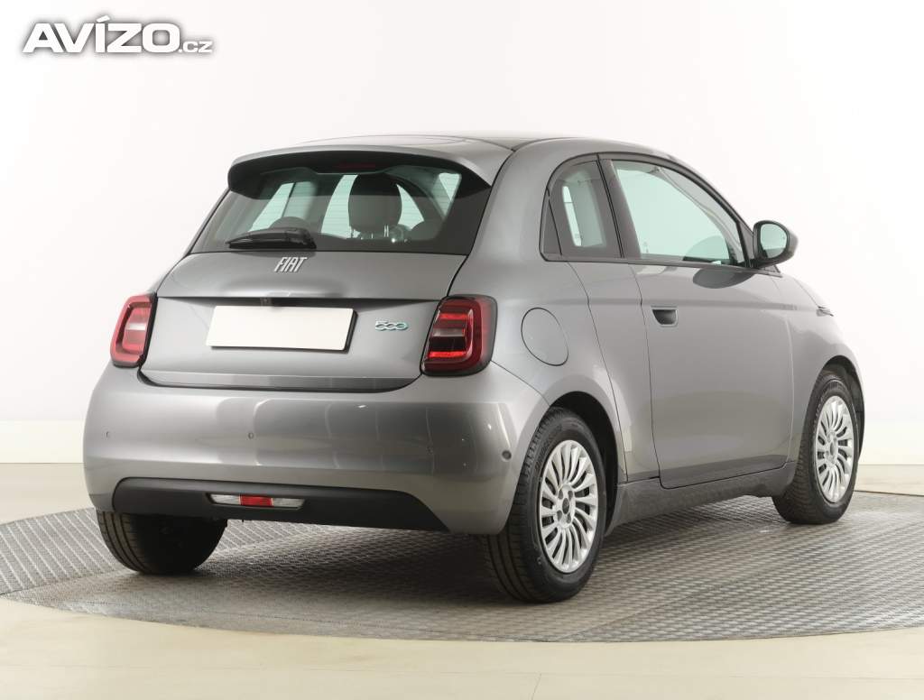 Foto inzerátu Fiat 500e 42 kWh