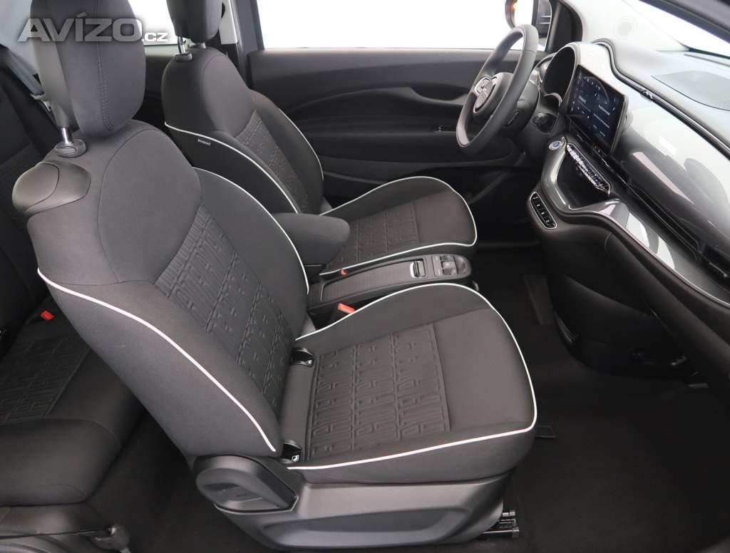 Foto inzerátu Fiat 500e 42 kWh