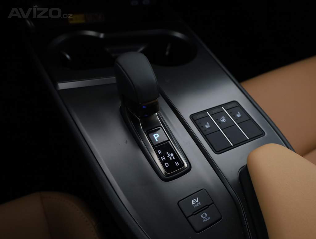 Foto inzerátu Lexus UX 300h