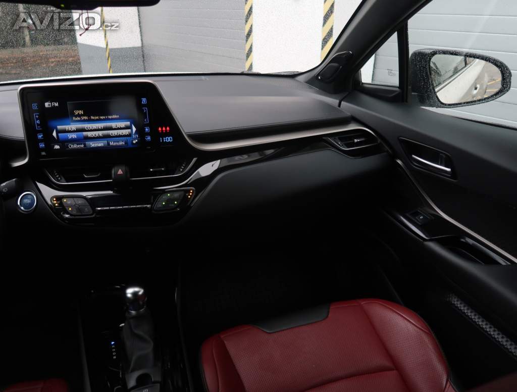 Foto inzerátu Toyota C-HR 1.8 Hybrid