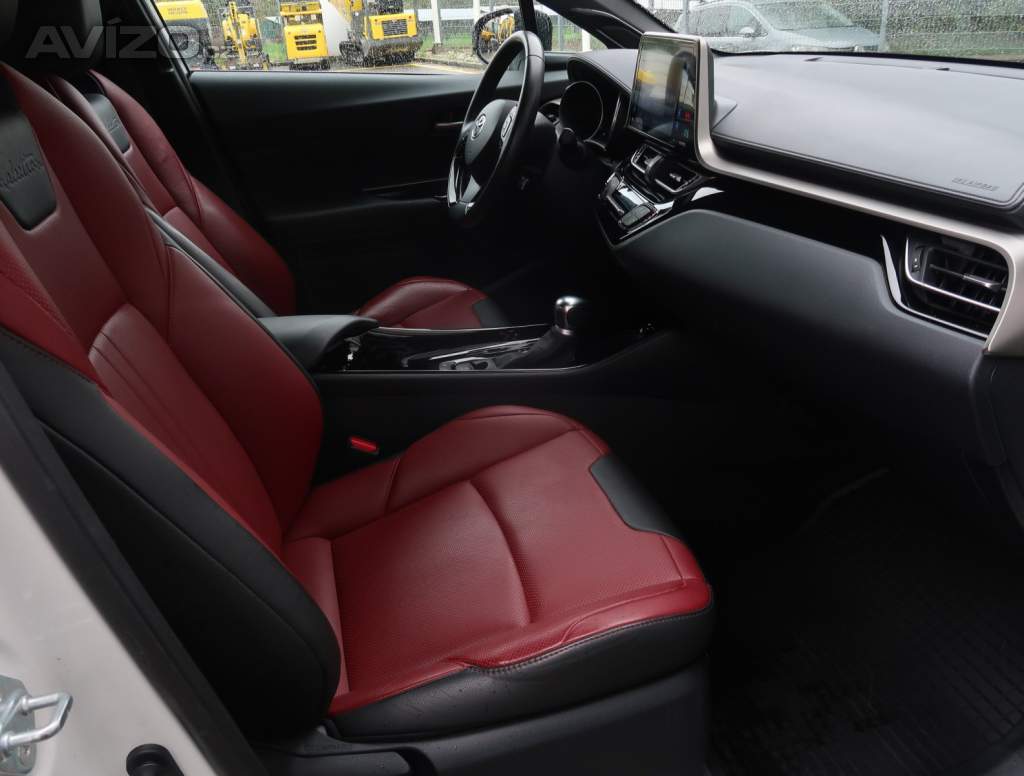 Foto inzerátu Toyota C-HR 1.8 Hybrid