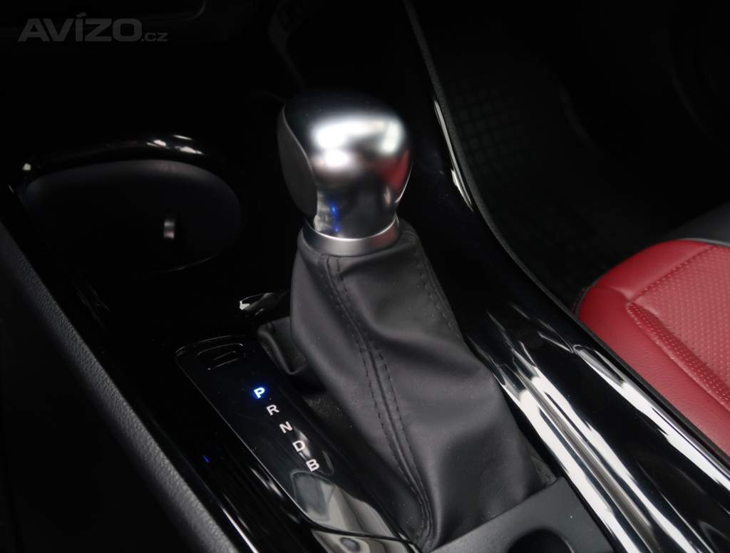 Foto inzerátu Toyota C-HR 1.8 Hybrid