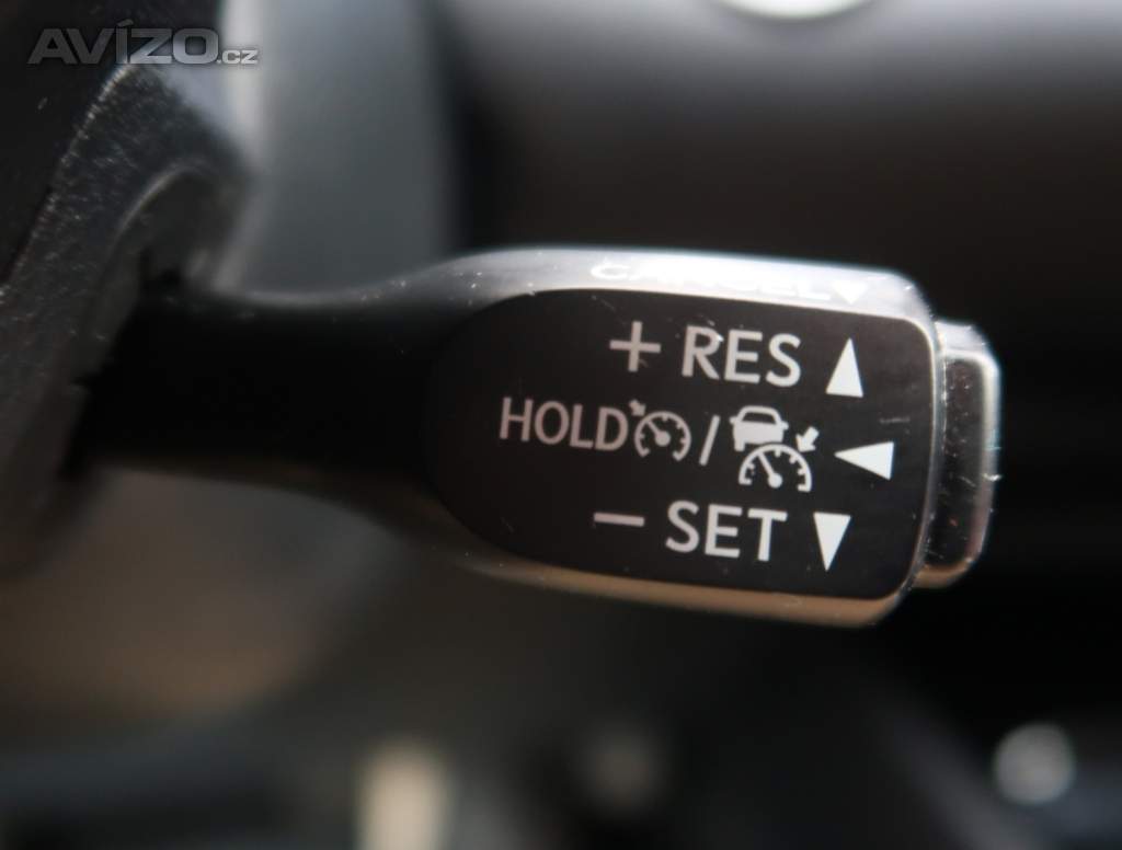 Foto inzerátu Toyota C-HR 1.8 Hybrid