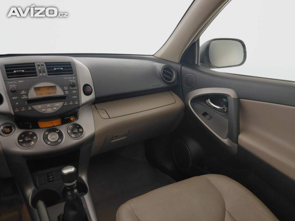 Foto inzerátu Toyota RAV 4 2.2 D-CAT