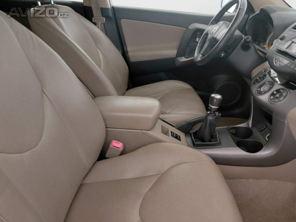 Foto inzerátu Toyota RAV 4 2.2 D-CAT