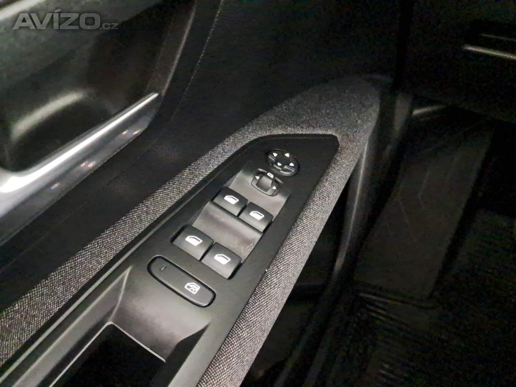 Foto inzerátu Peugeot 3008 1.5 BlueHDi
