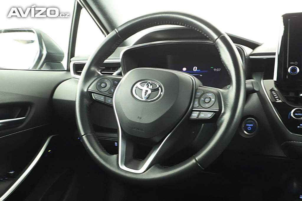 Foto inzerátu Toyota Corolla 1.8 Hybrid