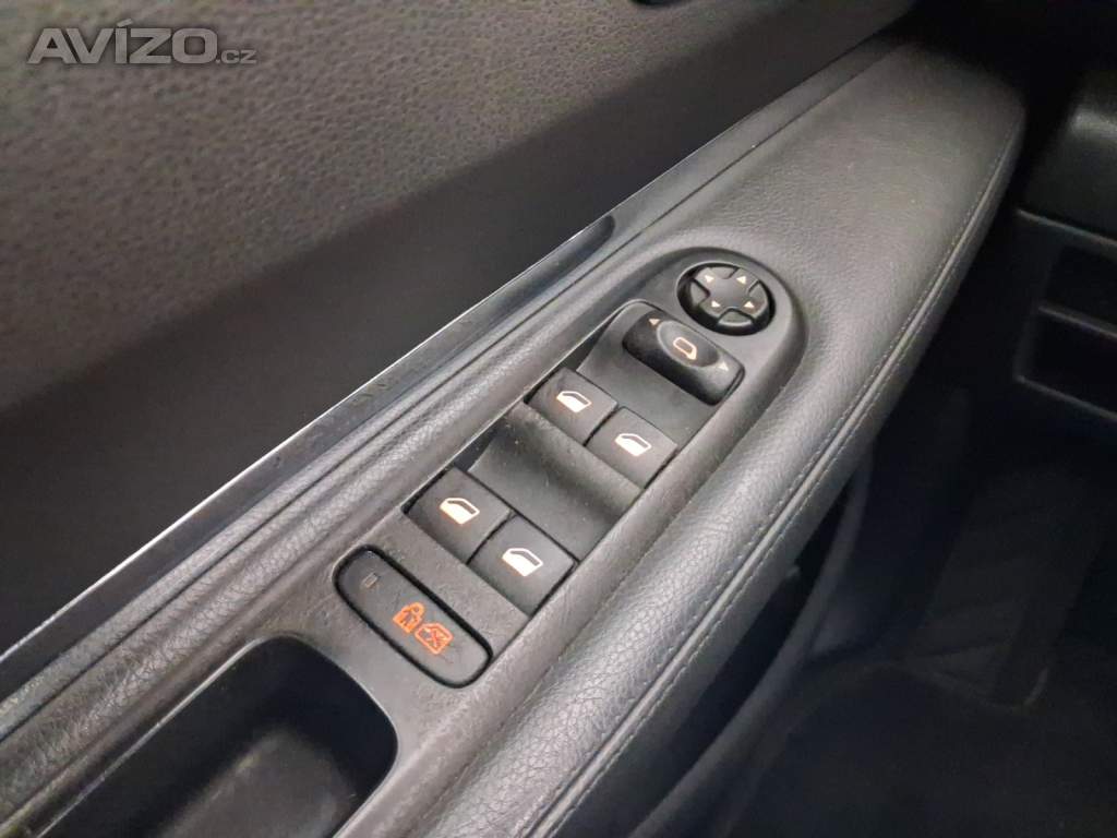 Foto inzerátu Peugeot 3008 2.0 HDi