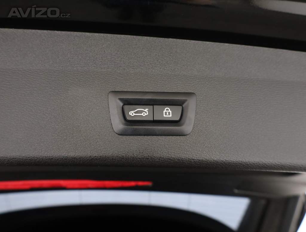 Foto inzerátu BMW X1 sDrive18i
