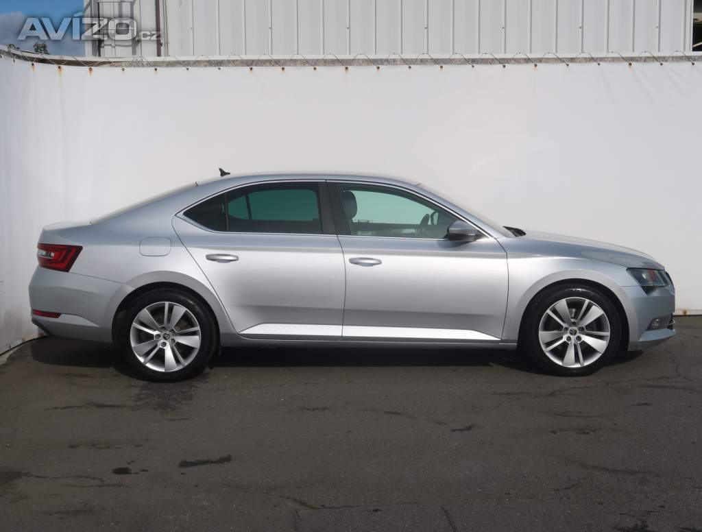 Foto inzerátu Skoda Superb 2.0 TDI