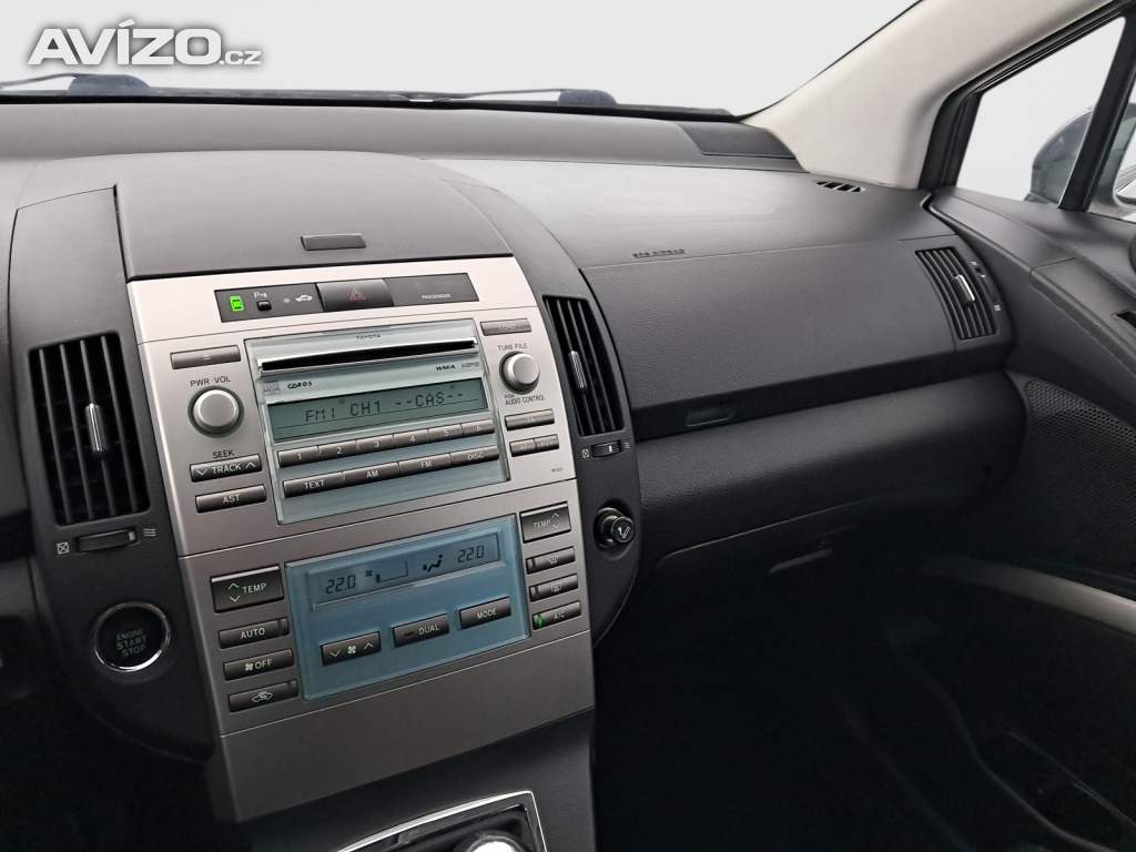 Foto inzerátu Toyota Corolla Verso 1.8