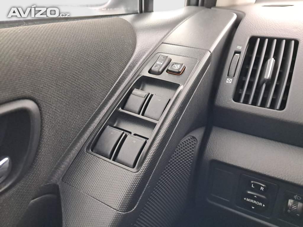 Foto inzerátu Toyota Corolla Verso 1.8