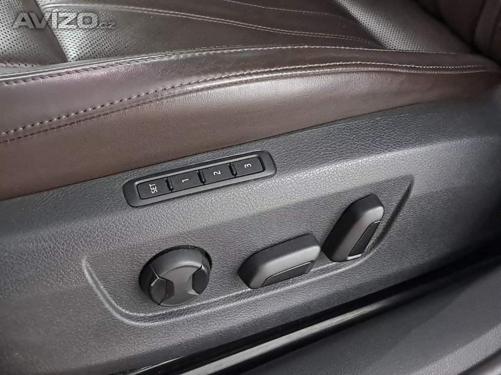 Foto inzerátu Skoda Superb 2.0 TDI 4x4