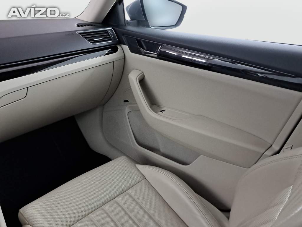 Foto inzerátu Skoda Superb 2.0 TSI