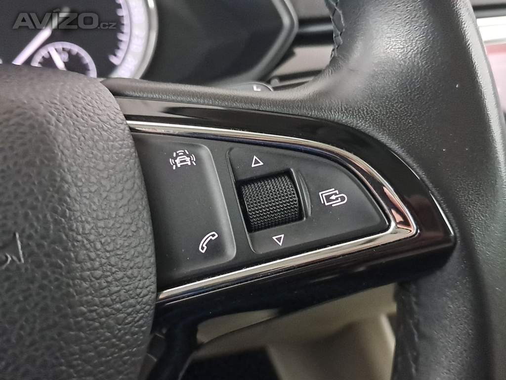 Foto inzerátu Skoda Superb 2.0 TSI