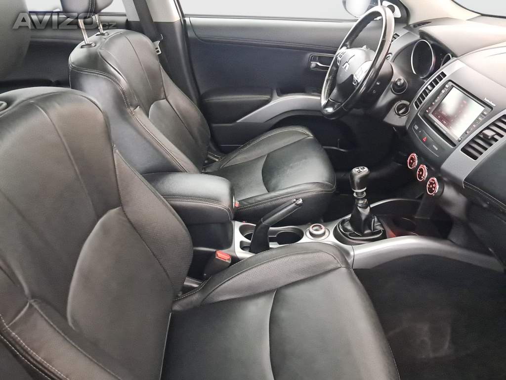 Foto inzerátu Mitsubishi Outlander 2.2 DI-D