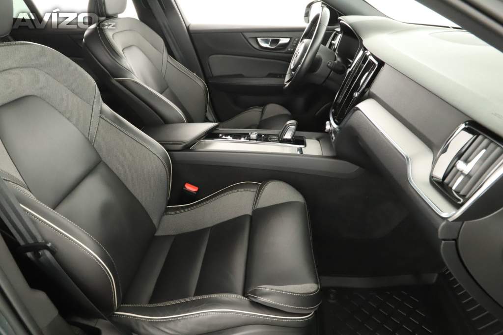 Foto inzerátu Volvo V60 B4