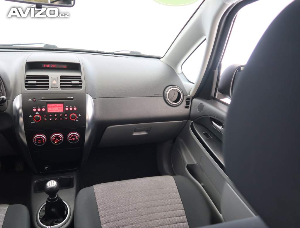 Foto inzerátu Suzuki SX4 1.6 VVT