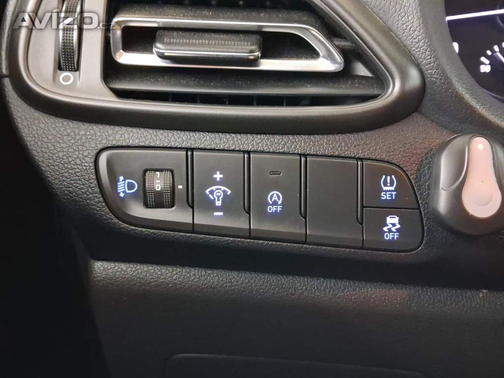 Foto inzerátu Hyundai i30 1.5 T-GDI MHEV