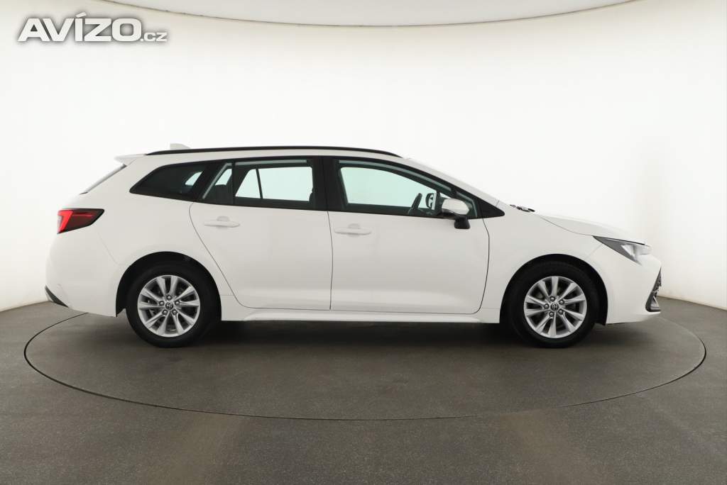 Foto inzerátu Toyota Corolla 1.8 Hybrid