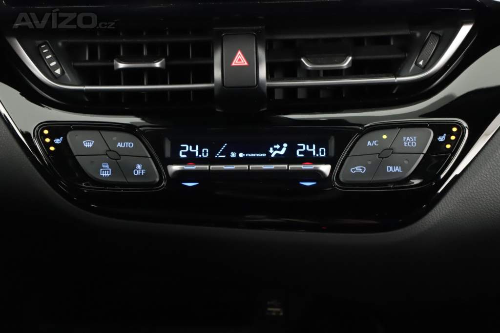 Foto inzerátu Toyota C-HR 2.0 Hybrid