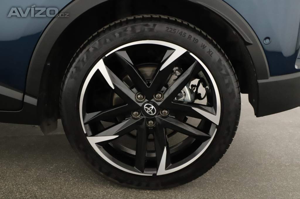Foto inzerátu Toyota C-HR 2.0 Hybrid